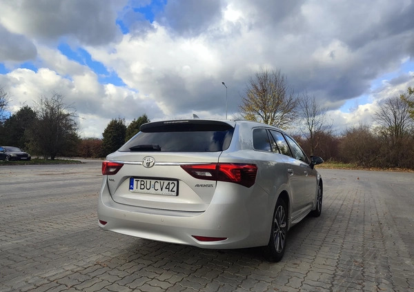 Toyota Avensis cena 40500 przebieg: 240000, rok produkcji 2015 z Pińczów małe 22